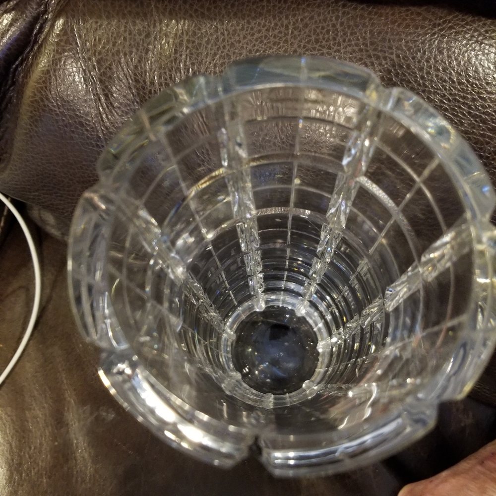 Heavy Wedgwood Cut Crystal Signed Vase 11" - Picture 6 of 15